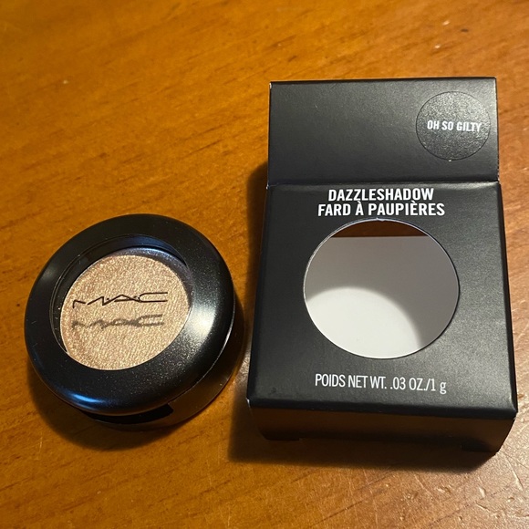 MAC Dazzleshadow Eyeshadow Oh So Gilty - Picture 6 of 17